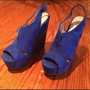 Chinese Laundry Wedges